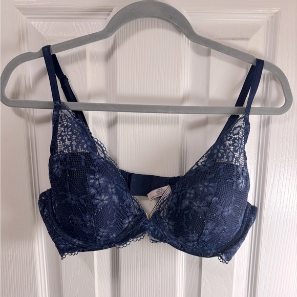Lace Plunge Bra - Picture 4 of 7
